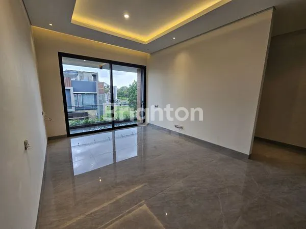 image RUMAH SULTAN 3 LANTAI DI PAKUWON INDAH SURABAYA BARAT (3)