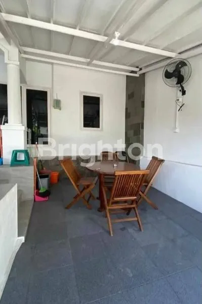 image RUMAH 2 LANTAI MEWAH DI REGENCY ONE GATE SYSTEM (1)