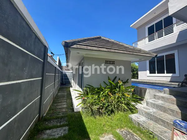 image RUMAH MEGAH PENUH KENIKMATAN HIDUP TINGGAL DI SUASANA NYAMAN BULUH INDAH DENPASAR BARAT  (2)