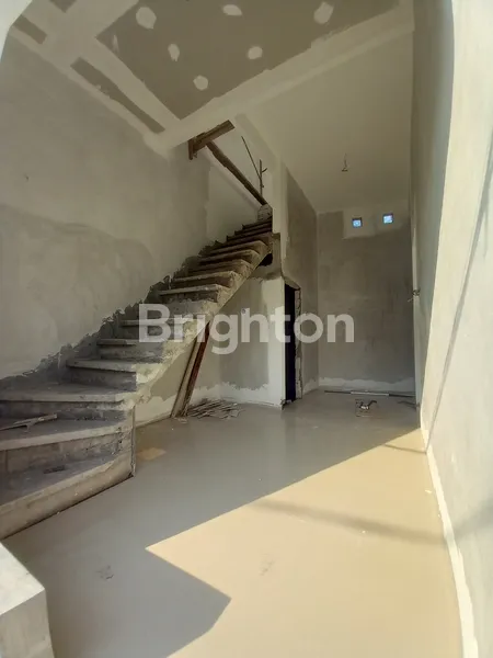 image RUMAH 2 LT INDENT, MINIMALIS CANTIK, MEDOKAN AYU, SURABAYA (4)