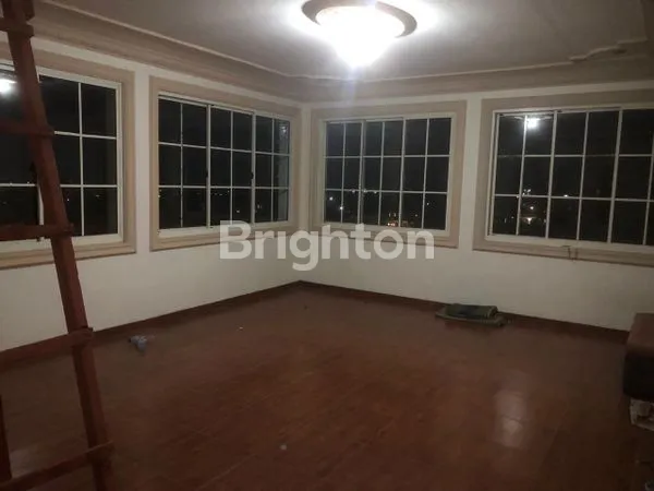 image RUMAH TINGGAL 3(TIGA) LANTAI (8)