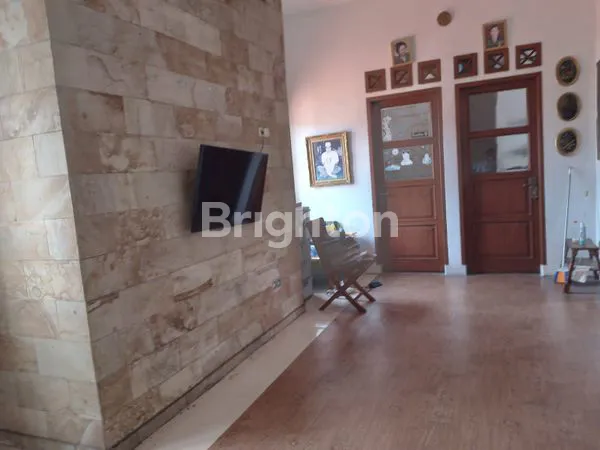 image RUMAH MEWAH ( RUMAH KANTOR )2,5 LANTAI DI CEGER, CIPAYUNG, JAKARTA TIMUR (6)