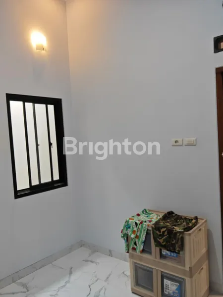 image RUMAH TIRTAYASA SIAP HUNI BANGUNAN BARU MINIMALIS (5)