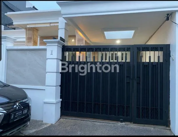 image RUMAH MEWAH FULL FURNISH DI BENHIL (8)