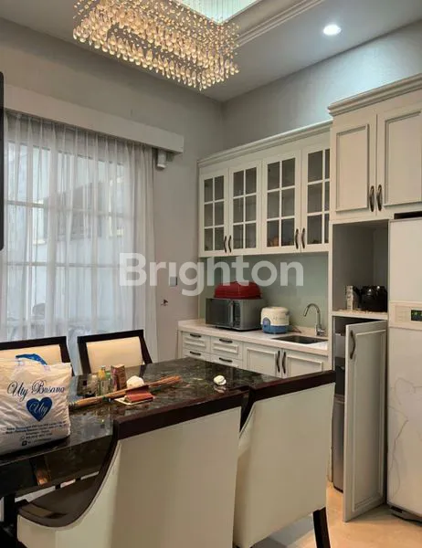 image RUMAH MEWAH FULL FURNISH DI BENHIL (5)