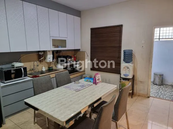 image RUMAH 2 LANTAI SEMI FURNISH DI MARELAN CITY, DEKAT PASAR II MEDAN (1)