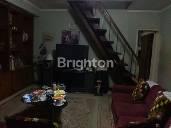 image RUMAH NOSTALGIA DI JALAN TUBAGUS ISMAIL (5)