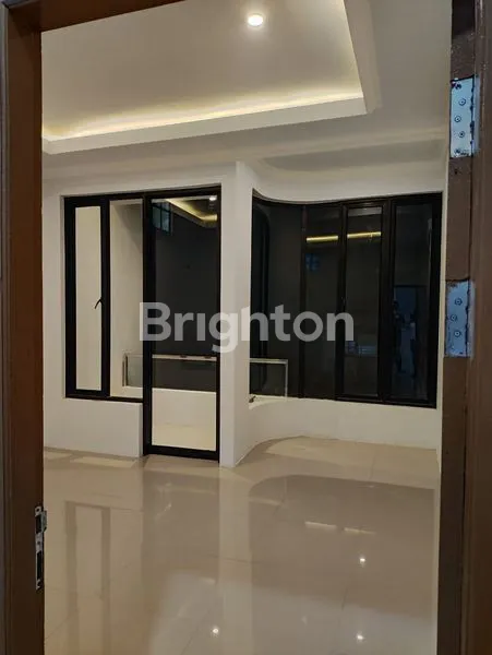 image RUMAH MINIMALIS DESIGN MODERN DI PADEMANGAN JAKUT.INTERIOR ELEGAN DENGAN LOKASI MENARIK. (5)