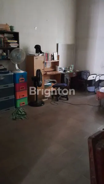 image  RUMAH ANTIK DI JL M.T. HARYONO (4)