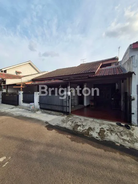 image RUMAH MURAH STRATEGIS COCOK INVESTASI TAMAN GALAXY PEKAYON BEKASI SELATAN (8)