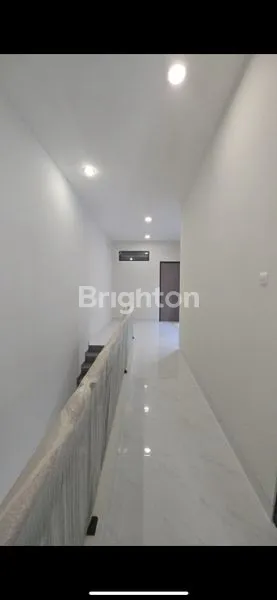 image RUMAH BARU GRESS SIAP HUNI BARU UTARA RUNGKUT DEKAT UPN IPH MERR 10 MENIT KE BANDARA (7)