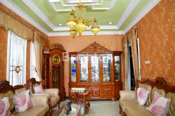 image RUMAH MEWAH 2 LANTAI HOOK DI JUANDA, DEKAT RS SMC & KAMPUS (2)