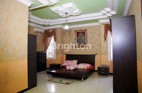 image RUMAH MEWAH 2 LANTAI HOOK DI JUANDA, DEKAT RS SMC & KAMPUS (8)