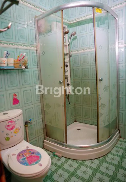 image RUMAH MEWAH 2 LANTAI HOOK DI JUANDA, DEKAT RS SMC & KAMPUS (7)