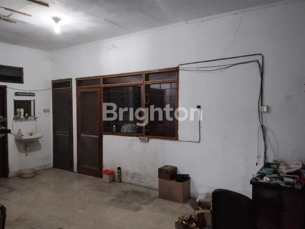 image RUMAH LAMA HITUNG TANAH 1 LANTAI PANJANG JIWO SURABAYA (8)