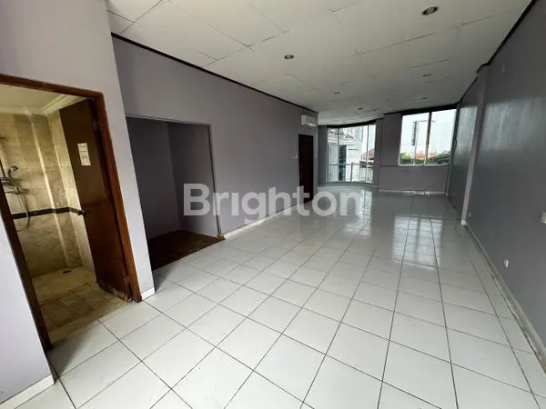 image RUKO BEVERLY HADAP JALAN RAYA HR MUHAMMAD  (8)