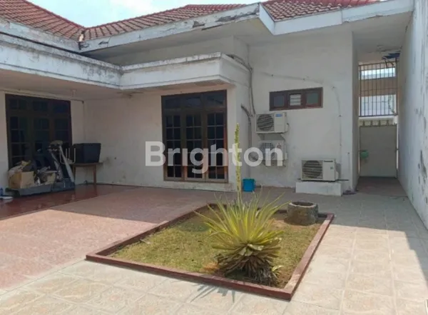 image RUMAH DI KAWASAN ELIT HITUNG TANAH SATELIT INDAH MAINROAD DEKAT SUKOMANUNGGAL, MAYJEND SUNGKONO, GRAHA FAMILI, TANDES (4)