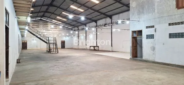 image GUDANG SIAP PAKAI KAWASAN INDUSTRI TERBOYO MEGAH DI SEMARANG JAWA TENGAH (3)