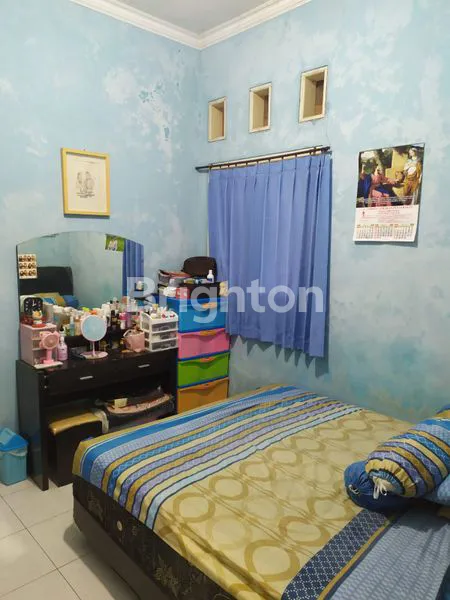 image RUMAH CANTIK DAN SIAP HUNI DENGAN 2 KAMAR TIDUR (5)