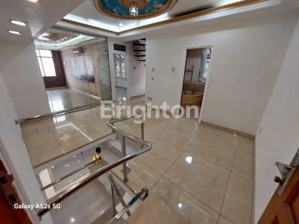 image RUMAH HOEK TANJUNG DUREN 300M² SHM STRATEGIS (6)