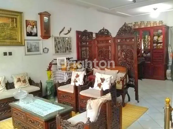 image DIJUAL RUMAH NYAMAN SIAP HUNI LOKASI SANGAT STRATEGIS (2)