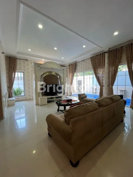 image RUMAH PIK TAMAN GRISENDA HOEK 290M2 (1)
