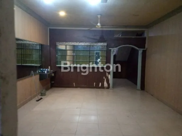 image RUKO 2 LANTAI STRATEGIS DI PEREMPATAN TANJUNG RAYA 2 PONTIANAK (3)