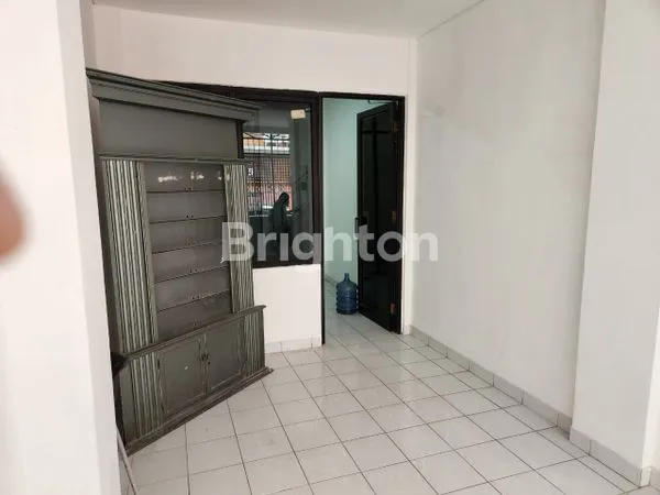 RUMAH PULO MACAN, TOMANG