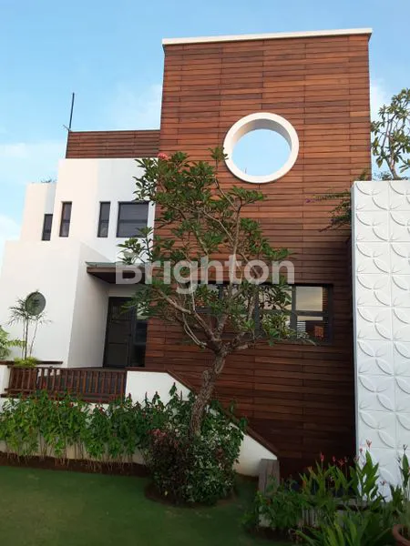 image VILLA MEWAH 6+1 BR FULL FURNISH VIEW DREAMLAND PECATU (4)