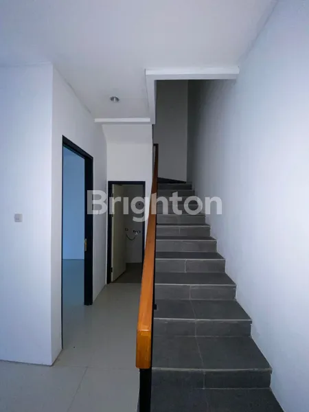 image RUMAH CLUSTER REDWOOD RESIDENCE, PONDOK TJANDRA INDAH, BEBAS BANJIR, ROW JALAN LEBAR, KAMAR UTAMA SUPER BESAR, DEKAT TOL JUANDA (8)