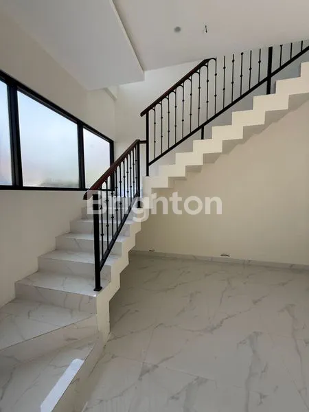 image RUMAH 2 LANTAI BANGUNAN BARU GRESS TENGAH KOTA SALATIGA  (5)