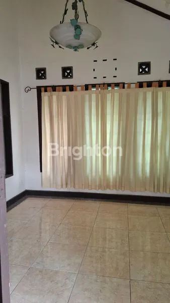 image RUMAH TINGGAL DENGAN HALAMAN BELAKANG LUAS DI BUANASARI LOGAM BANDUNG (5)