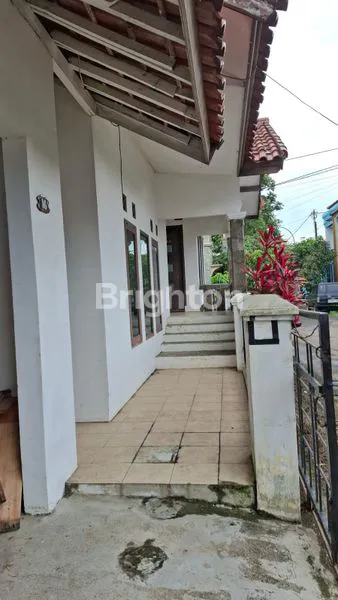 image RUMAH TINGGAL DENGAN HALAMAN BELAKANG LUAS DI BUANASARI LOGAM BANDUNG (4)