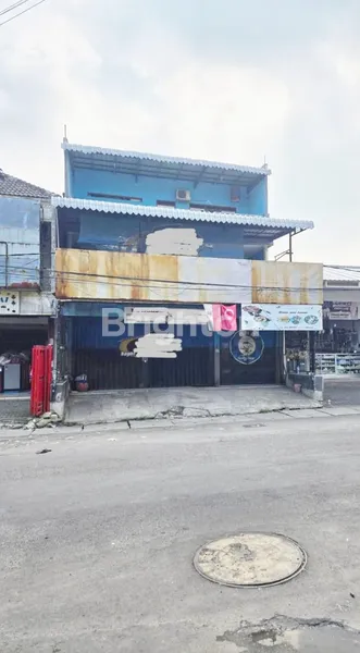 image RUKO 3 LANTAI RAYA MANUKAN LOR SURABAYA LOKASI STRATEGIS RAMAI  (1)
