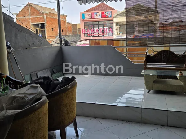 image RUKO 3 LANTAI RAYA MANUKAN LOR SURABAYA LOKASI STRATEGIS RAMAI  (5)