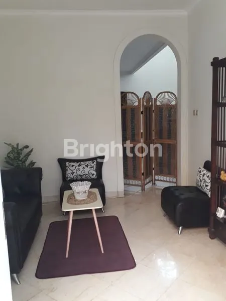 image DIJUAL RUMAH DUA LANTAI  TELAGA GOLF (5)