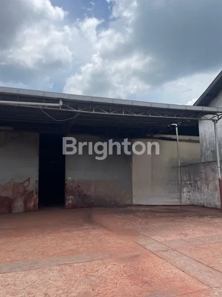 GUDANG PINGGIR JALAN LINTAS SM RAJA AMPLAS MEDAN