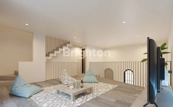 image RUMAH MODERN ALA YUNANI DENGAN KONSEP DOUBLE LIVING ROOM DI CITRA GARDEN EXTENSION, JAKARTA BARAT. 4+1 KAMAR TIDUR. CARPORT 2 MOBIL (4)