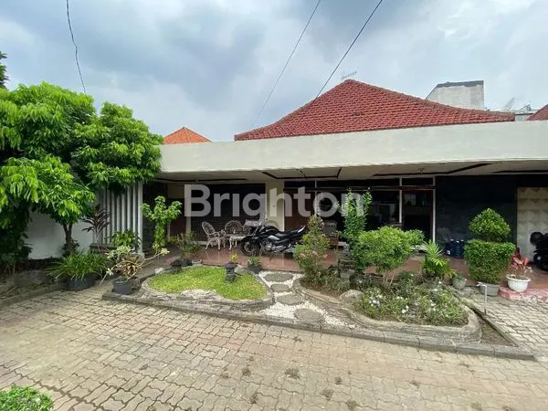 image RUMAH DI JALAN BENGAWAN WONOKROMO  (2)