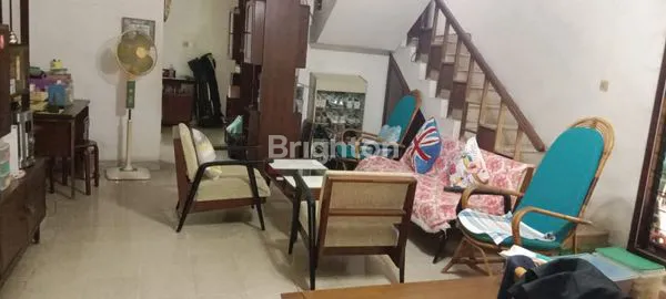image TURUN HARGA RUMAH TUA MURAH 2 LANTAI KOMPLEK PERUMAHAN TOMANG CITY GARDEN KEBON JERUK (3)