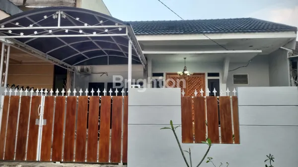 image RUMAH SIAP HUNI FULL FURNISH DEKAT BXC BINTARO (8)