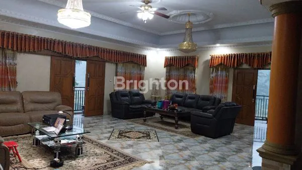 image VILLA MEWAH 5 LANTAI + KOLAM RENANG & KOLAM IKAN, LUAS 889 M², SIAP HUNI (2)