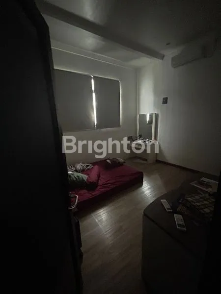 image RUMAH MEWAH 2,5 LANTAI PONDOK KOPI – GARASI LUAS MUAT 6 MOBIL, JAKARTA TIMUR (8)