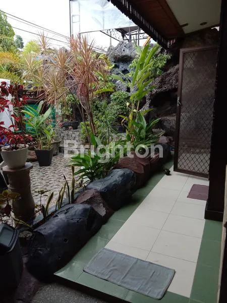 image RUMAH ARTISTIK KLASIK ORNAMEN KAYU TENGAH KOTA BALIKPAPAN (6)
