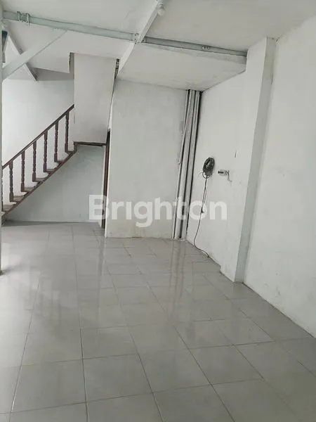image RUMAH EKSKLUSIF 3KT HADAP UTARA – SEWA RP 80 JT/TAHUN, SHM, LOKASI PREMIUM BANDUNG (4)