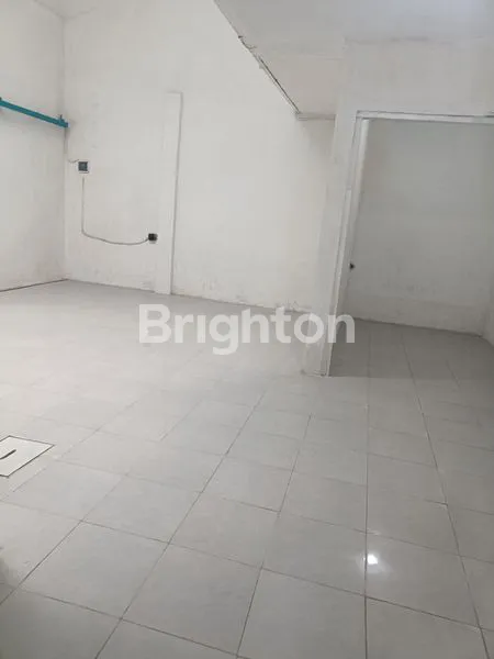 image RUMAH EKSKLUSIF 3KT HADAP UTARA – SEWA RP 80 JT/TAHUN, SHM, LOKASI PREMIUM BANDUNG (7)