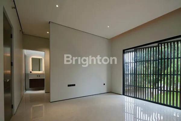 image RUMAH HOEK BRAND NEW 2 LANTAI MODERN DAN BANGUNAN MANDIRI, DI THE EMINENT BSD DEKAT DENGAN IPEKA, JNY, AEON MALL, TOLL BSD DENGAN PREMIUM MATERIAL, BSD CITY, TANGERANG SELATAN (5)