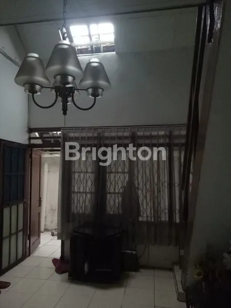 image RUMAH BANGUNAN TUA DI JAKARTA PUSAT (5)