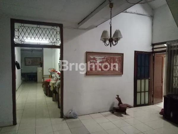 image RUMAH BANGUNAN TUA DI JAKARTA PUSAT (2)