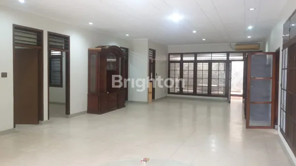 image RUMAH DEKAT  KEMANGGISAN DISEWAKAN  LOKASI STRATEGIS, SIAP HUNI (2)